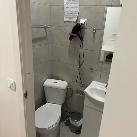 Antonio Pedro Проживання в сім'ї *