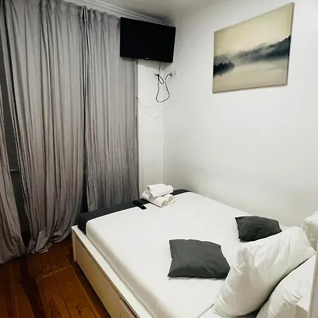 Antonio Pedro Проживання в сім'ї