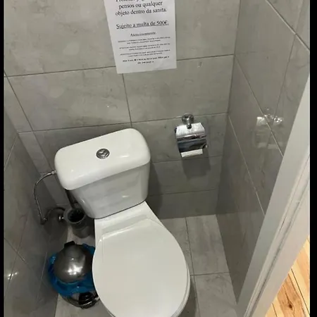 Antonio Pedro Проживання в сім'ї Лісабон