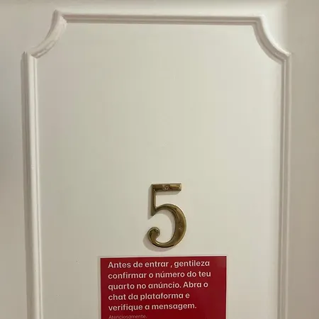 Antonio Pedro Проживання в сім'ї Лісабон